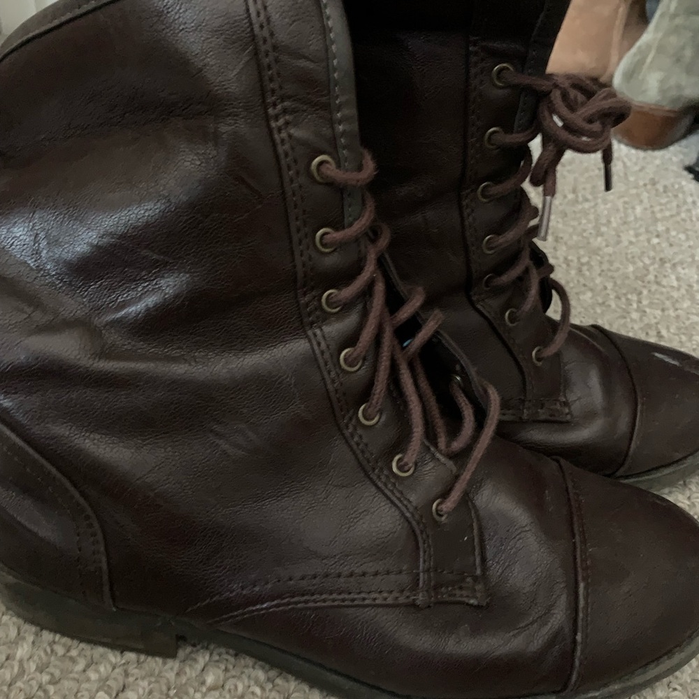 9.5 brown leather boots GH BASS & Co